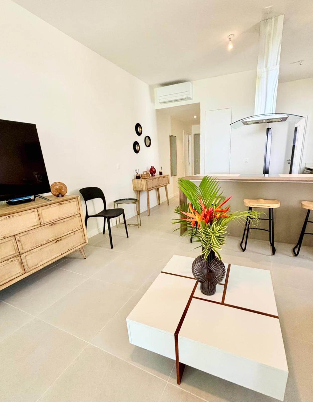 Gaia Lodge Seaside Paea Bagian luar foto